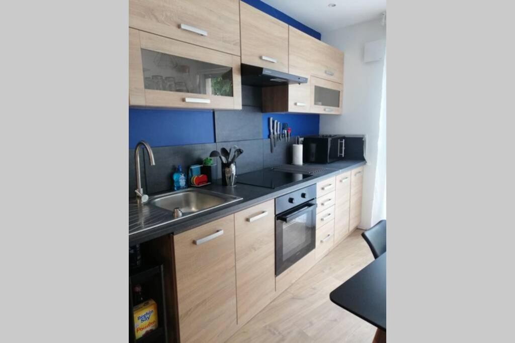 Charmant Appartement Avec Terrasse Pont-de-l'Isere Ngoại thất bức ảnh