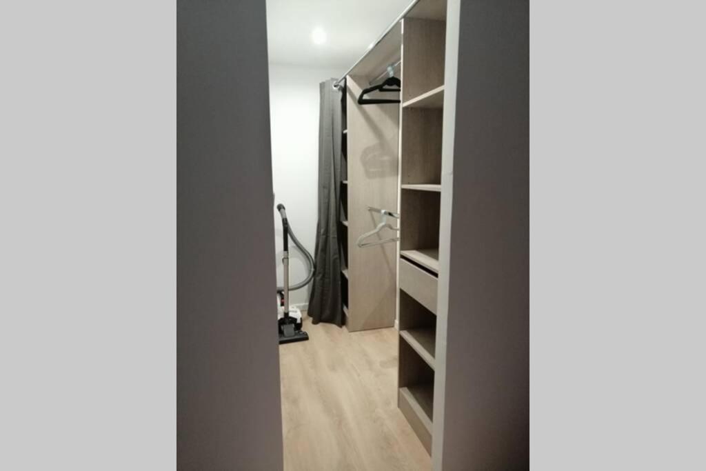 Charmant Appartement Avec Terrasse Pont-de-l'Isere Ngoại thất bức ảnh