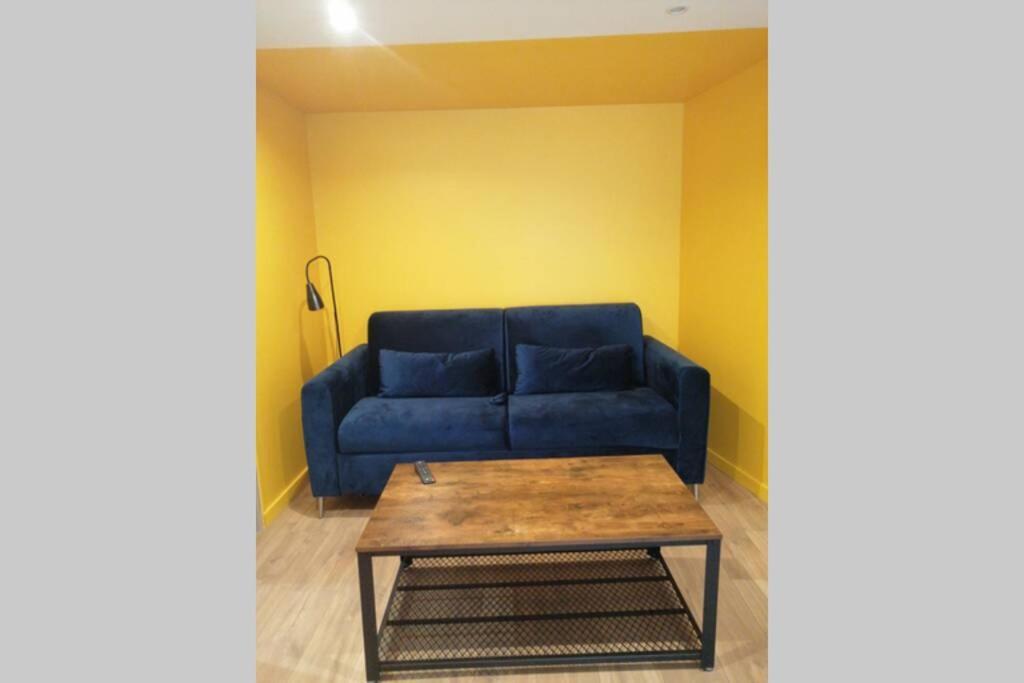 Charmant Appartement Avec Terrasse Pont-de-l'Isere Ngoại thất bức ảnh